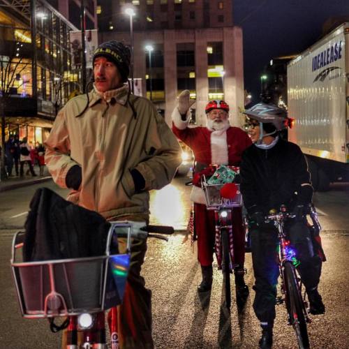 its ol BS! (bicycle Santa) riding Randoff the Red Bike raindeer . #viewfrommyhandlebars #bicycle #ma