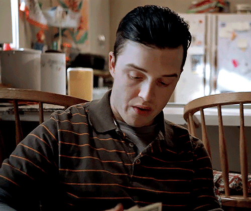 NOEL FISHER As MICKEY MILKOVICH ╰┈➤ SHAMELESS SEASON 4