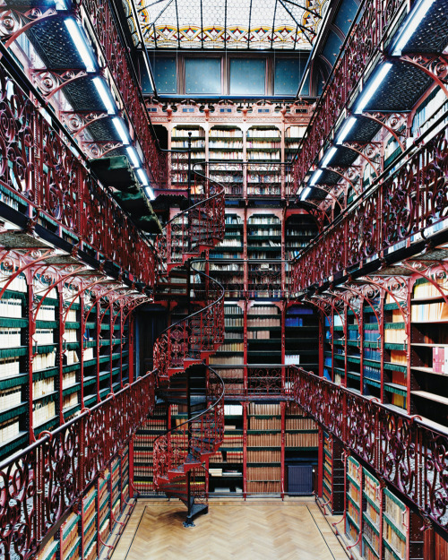  Candida Hofer - Libraries (published 2005) 