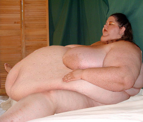 ssbbwfeedee14: Idk who this is, but I swear if I could picture the ultimate perfect body I’d want, i