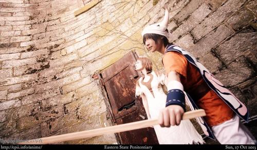 ICO cosplay - Ico by KitsuneSqueak  |  Yorda by NeoqueenhoneybeePhotography by SpookyElect