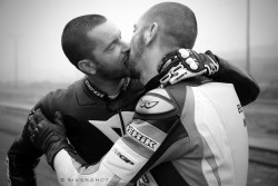 dainesebikerzrh:  bikershot:  From the series Bikershot © Cedric Lefebvre  Mmmmm… 