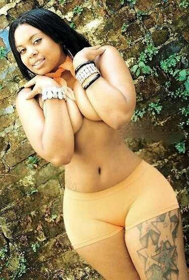 thycklikechocolate:  Badd Post……