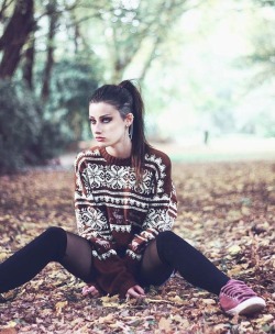 razumichin2:  Knitted sweater, black tights,