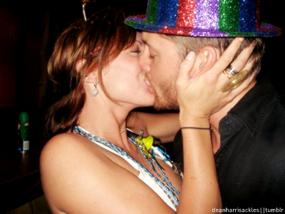 stardustshleb:So love the one you hold and I'll be your goldTo have and to hold, a lover of the ligh