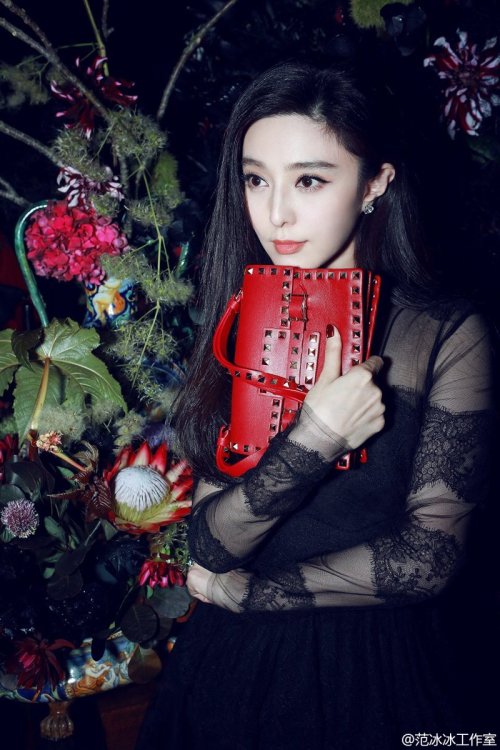parkchanyeols: Fan BingBing at the Valentino Party in Paris.