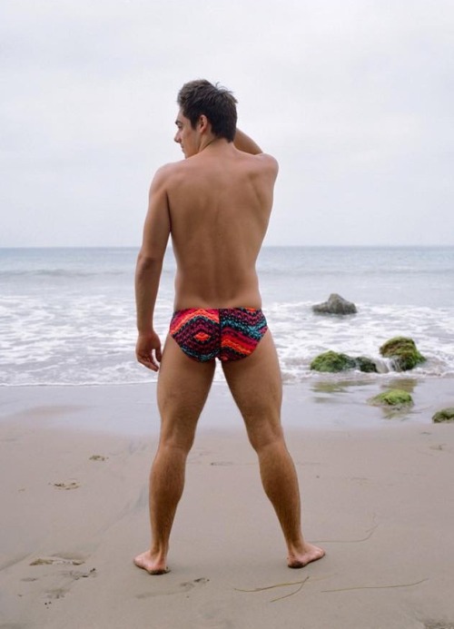 finelookinguys:  Chris Mears by https://instagram.com/apexalex/ 