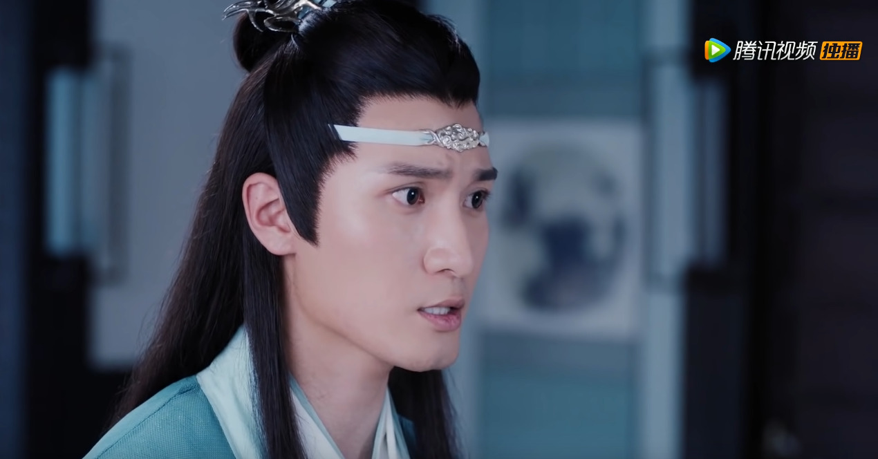 Lan xichen wearing a white hanfu, bright eyes, clear forehead