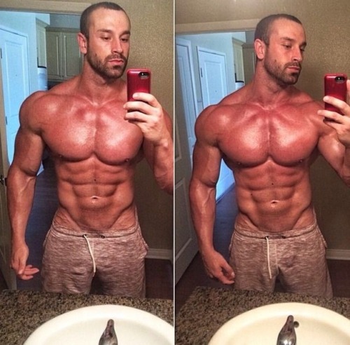 jboys20:  💕JEZEBEL’S HUNK OF THE DAY💕  Bradley Martyn   Where are his nudes? One of my followers has to have them 😉  Follow Me:JBOYS 2.0 💕