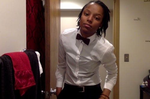 experiencegreatness:  Long Day of Performing Poetry = Bathroom Photoshoots
