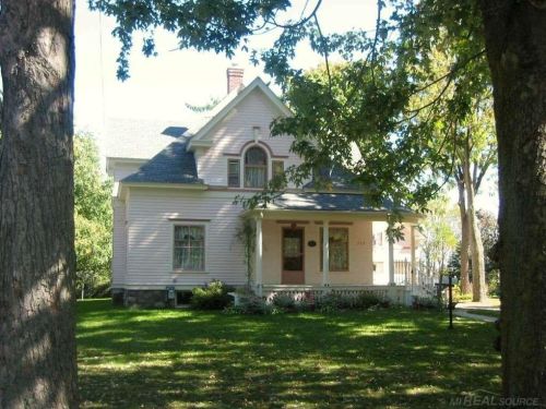 secret–gardens: Romeo, Michigan, 1904