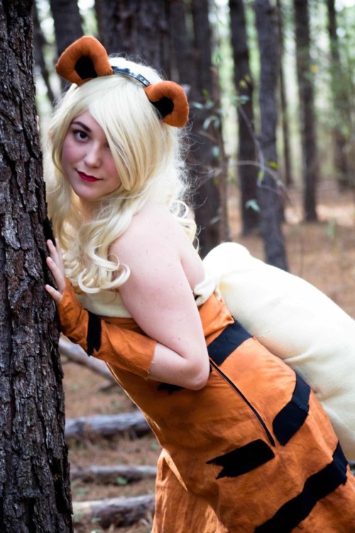 nsfwfoxyden:wakogeek:It’s that time guys!!! Time to sell my first ever donation set!!! The set includes 107 images of cosplay, stripping and nudity! A minimum donation of ฤ and the whole thing is your’s!!! After all, who hasn’t always wanted their