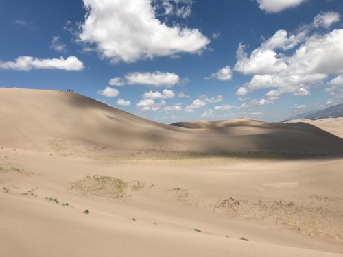 Great sand dunes! With my loves @merdieux & Sarah