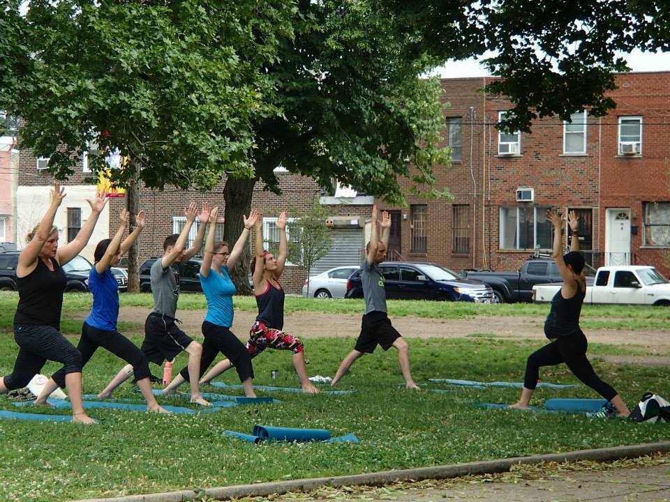 PHILADELPHIA PARKS & RECREATION on Tumblr: Outdoor Yoga in Philly Parks