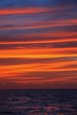 touchdisky:  Sunset Striations by DigitalSmith