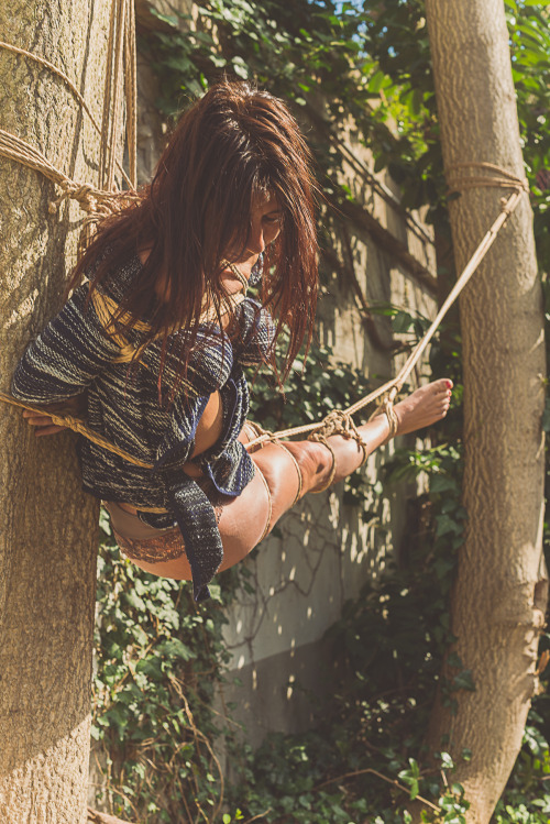 strictly-dirtyvonp:  Outdoor Hashira with Lili tied by me, Frankie tied by Flinstsone ropes. Photos me and @strictly-nawa-kitsune 