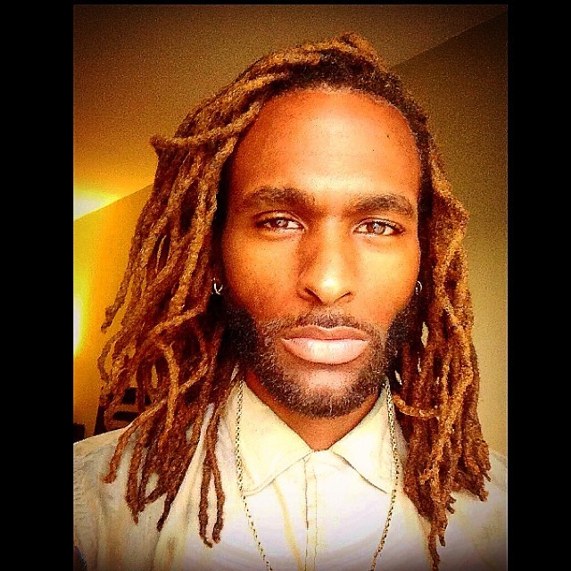 freakygeekyblerd:  fuckyeahmenwithlocs:  I found Jesus y’all!!! He’s Black and