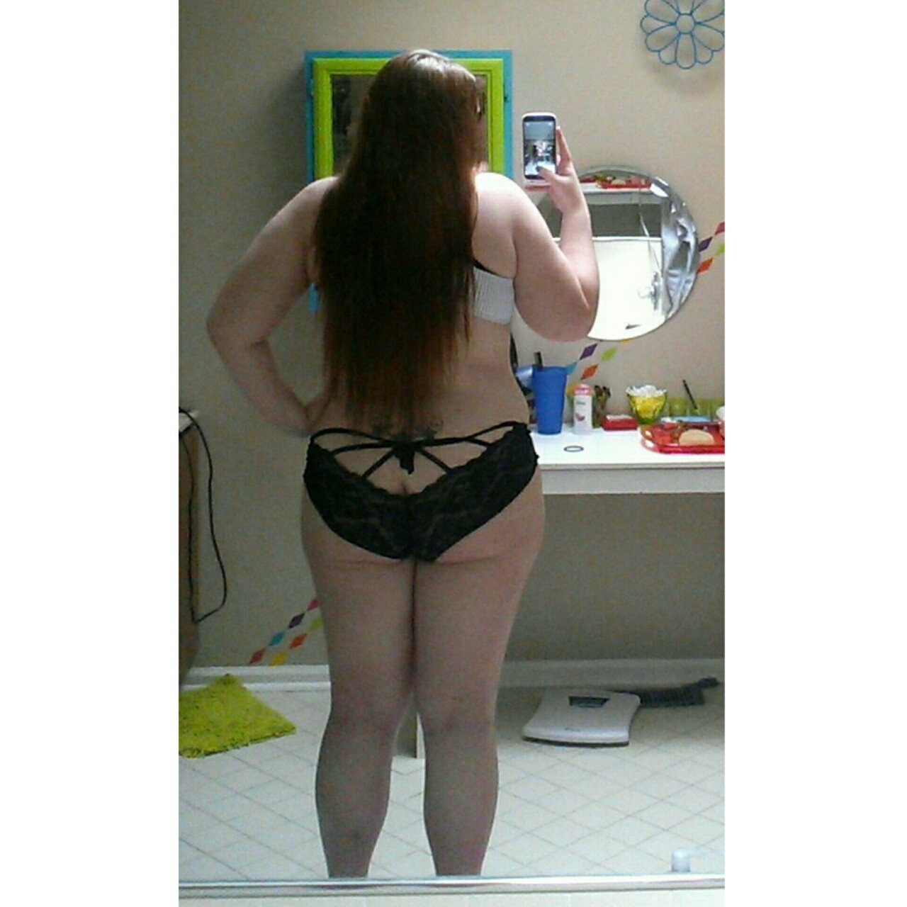 searchinglittle:  Figured I’d leave you guys with something before I work all weekend