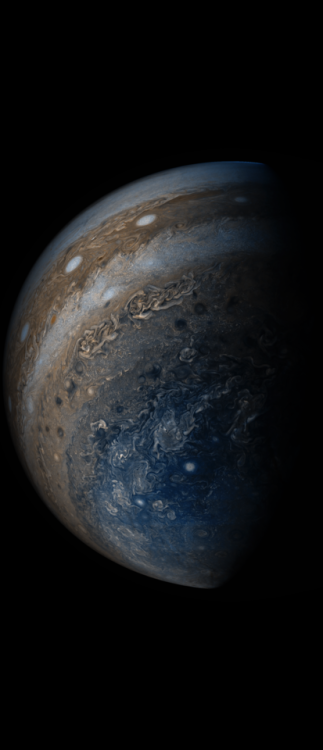 Jupiters Clouds of Many Colors : NASAs Juno spacecraft was racing away from Jupiter following its se