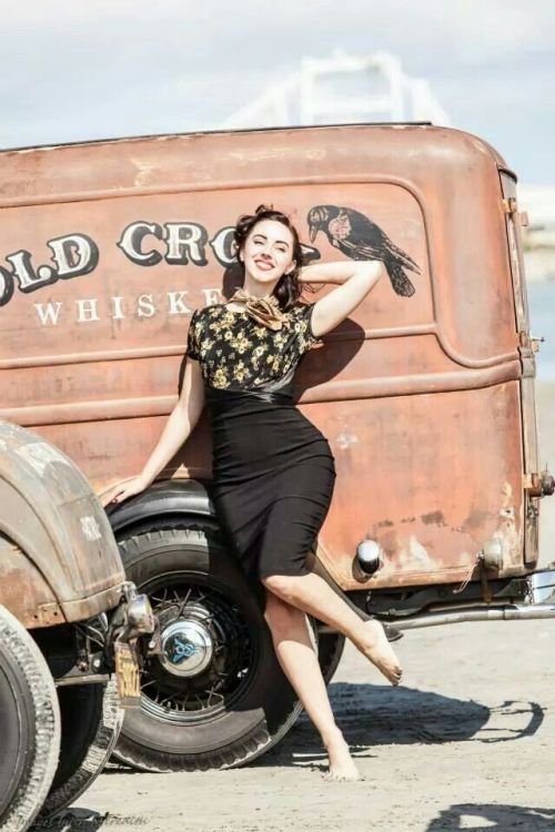 pinupandbeyond:  Miss Kacie Marie