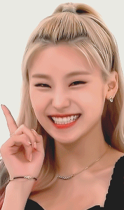 femaleidols:itzy’s yeji with blonde/silver hair for anon ♡ 