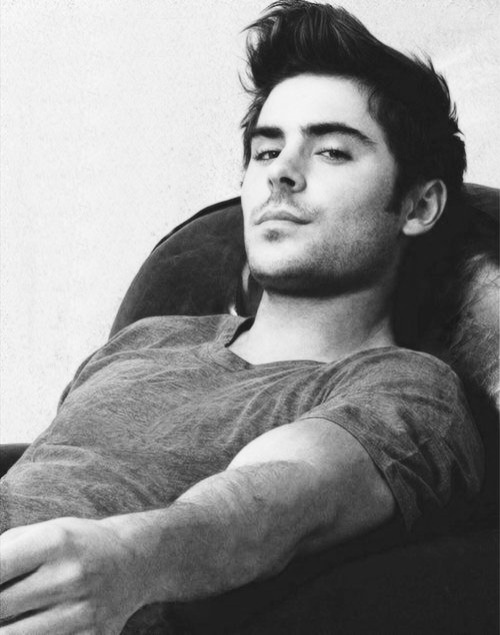 Zac Efron. B+W.