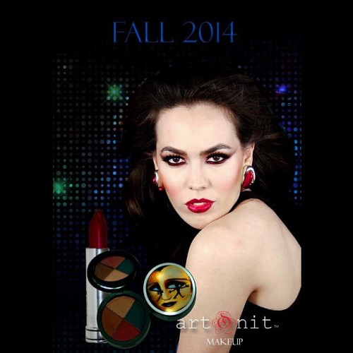 #Fallmakeup2014 #artsy #beauty #artonit #cosmetics #eyeshadows #lipstick #artsyliner