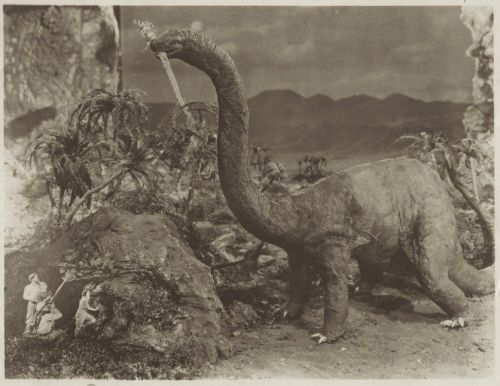 ronaldcmerchant: the LOST WORLD (1925) click to enlargeStop Motion DinosBlazing the trail for Land