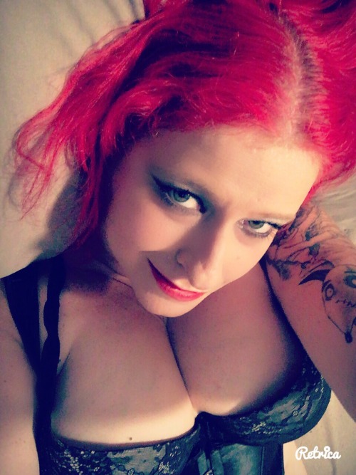 allthingssexyforu:  My cleavage Sunday submission. 🤘🏻 Good morning and thank you for submitting to my blog….  @curiouswinekitten2 is the true home of cleavagesunday I’m just celebrating with her :)