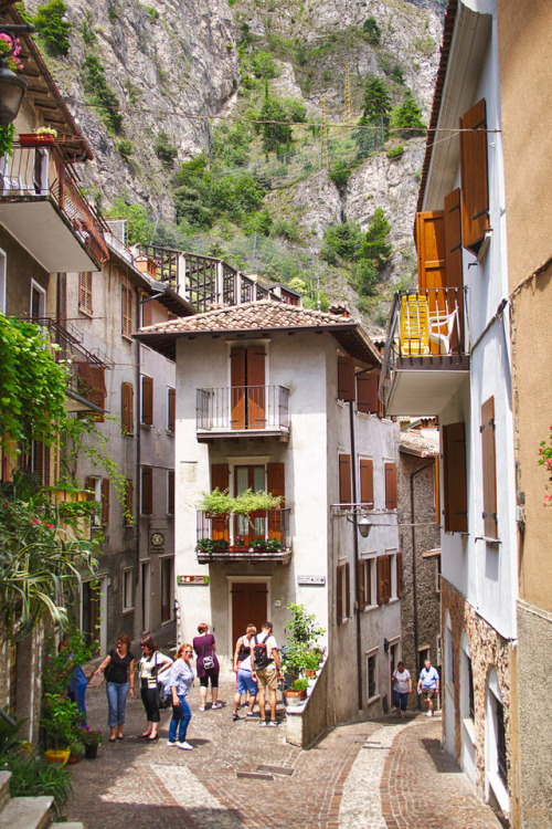 allthingseurope:Limone sul Garda, Italy (By Michael Bertulat)