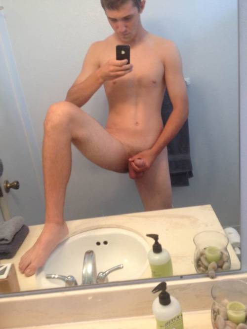 nakedguysfromkik:  Cute, again