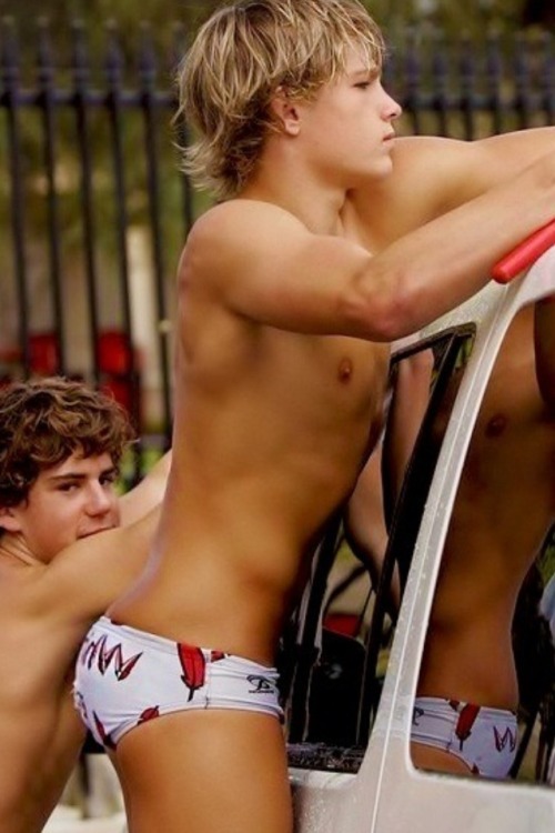 xman44:  Soooo many beautiful guys on Tumblr 2day …. but this is def a favorite!
