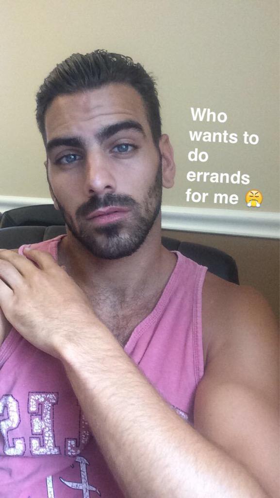 letmehoswayyou:  vitaeaureliana:  *squirts all the over carpet*   What’s his SC