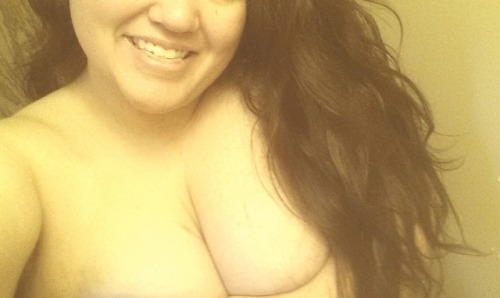 walkingthelinesoflives:  I was feelin’ myself this morning, crazy hair and all.