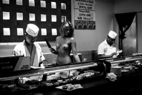 christiannaturist:  Neat photo series, by Allen Henson, taken in a restaurant. See the article on it here: http://gothamist.com/2013/07/11/nsfw_photos_get_ready_for_more_topl.php#photo-7 