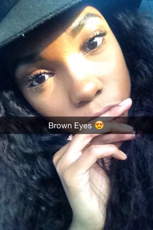 lovelessbeautyy:  BlackOut SnapChat 💫