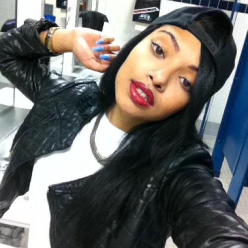ethnic-perfection:  therealbaddies:  http://helloimfanny.tumblr.com  EP❤️ 