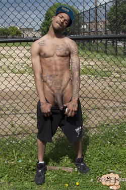 dominicanblackboy:  Sexy hot tatted deliciously