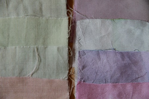 More of my tryouts with natural dyes. Rhubarb, red cabbage and black beans has become some of my fav