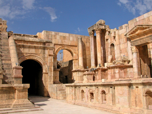 caesaringaul:Roman ruins at Jerash, Jordan (source)1 - The South theatre;2 + 3 - The Nymphaeum;4 - T