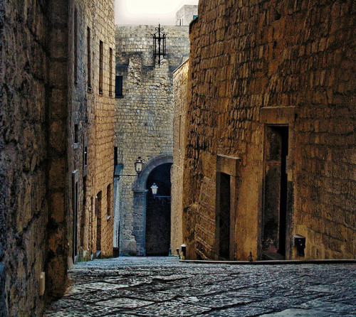 lost-in-centuries-long-gone: Napoli, Castel dell’Ovo camminamenti by Angelo Casteltrione (Aka 