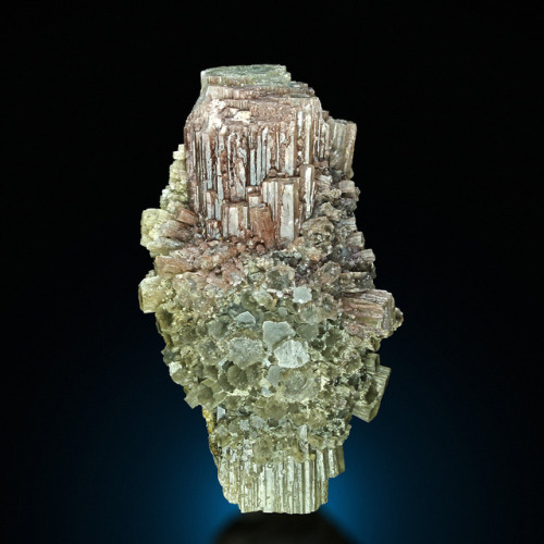 hematitehearts: Aragonite Locality: La Pesquera, Cuenca, Castilla La Mancha, Spain 