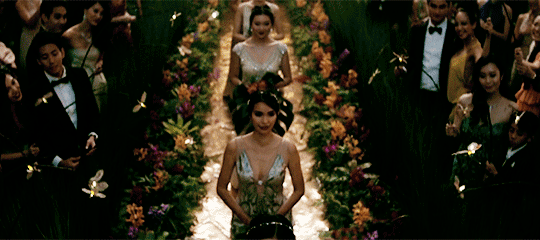 laurdlannister-kingslayer:  wolfsansastark:   ♪ Like a river flowsSurely to the