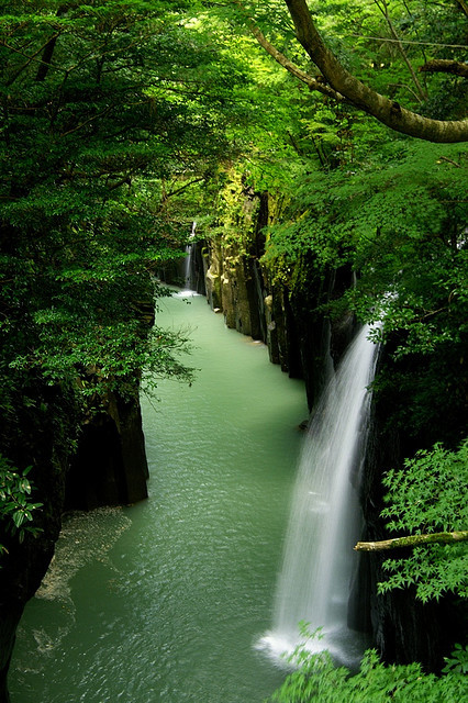 travelingcolors: Takachiho ravine, Miyazaki | Japan  (by Nobuhiro Suhara)