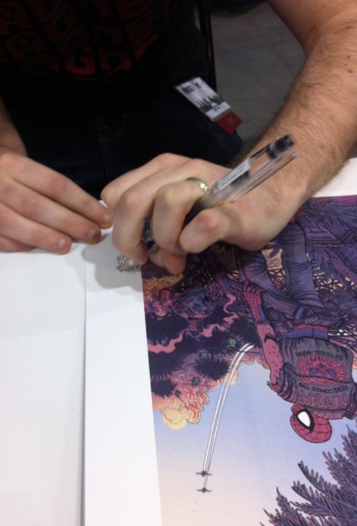 adriofthedead: buttpilgrim: joriontel: zophop: medicated: This is the way James Stokoe holds his pen