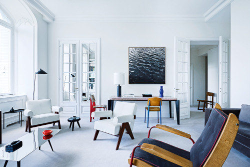 House tour: a stylish apartment with a sense of grandeur that belies its size - Vogue Living 