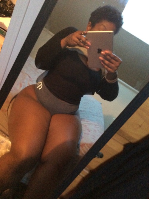 lebritanyarmor:  when can I start considering myself ” slim thick ” . cause that waist is amazing 😍