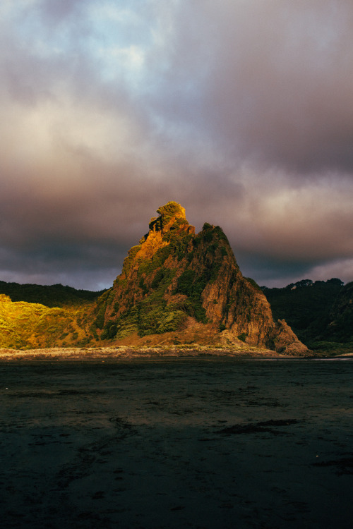 Karekare Beach, West Auckland, New Zealand. Voted by Passport Magazine as 2nd most beautiful beach i