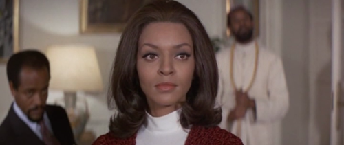 thetattedstoner:  elionking:  sadesmoothoperator:shaft in africa (1973)  i thought this was Beyonce for a second  ^^^