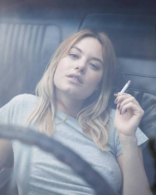 celebsmoker:Camille Rowe Hot sexy smoker